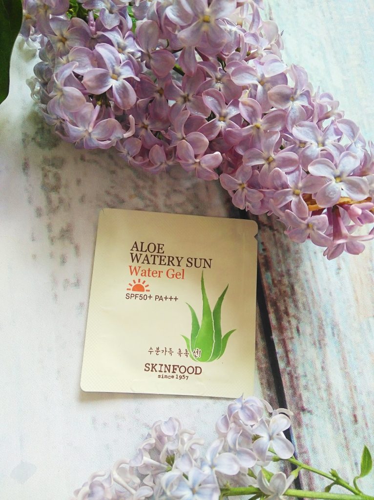 отзыв солнцезащитный крем Aloe Watery Sun Waterproof SPF50+PA+++ Skinfood